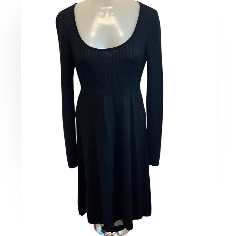 Classic Long Sleeve Scoop Neck Dress - Black